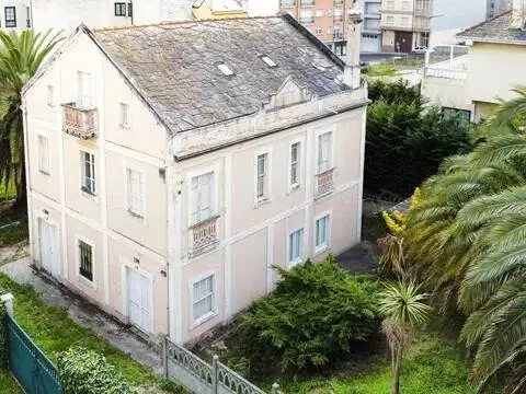 Chalet en calle del Concello de Sàrria