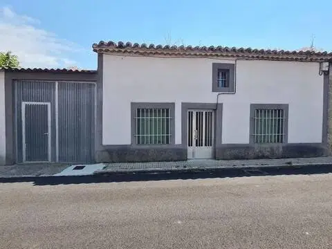 Casa en calle de Fausto Villar