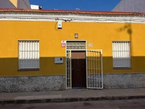 Casa adosada en Barrio Peral-San Félix