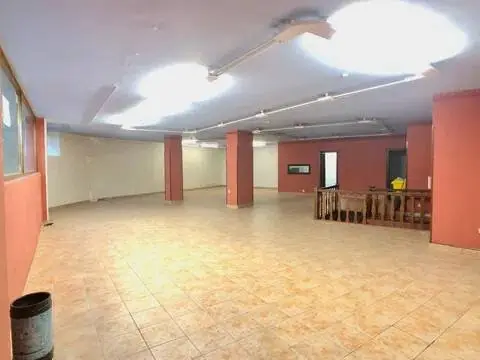 Local comercial en calle de Kontzejuerreka