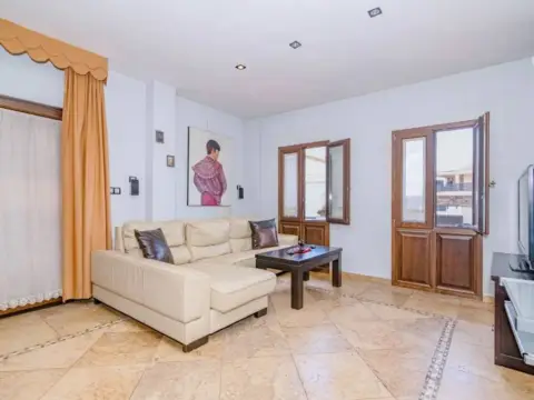 Chalet en Las Gabias