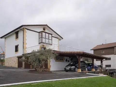 Chalet en Lasarte-Oria