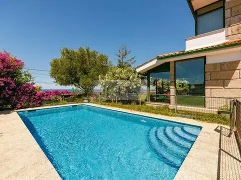 Chalet en Coruxo-Oia-Saiáns
