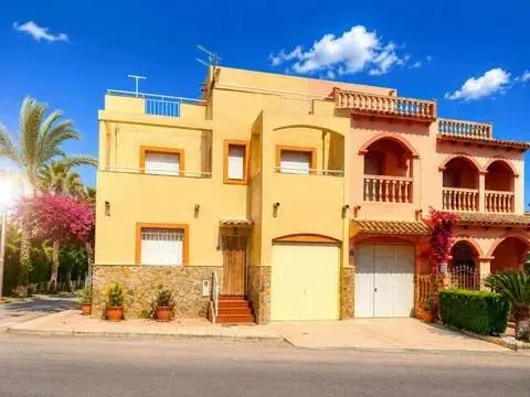 Casa adosada en Cuevas del Almanzora in Cuevas del Almanzora · Cuevas del Almanzora