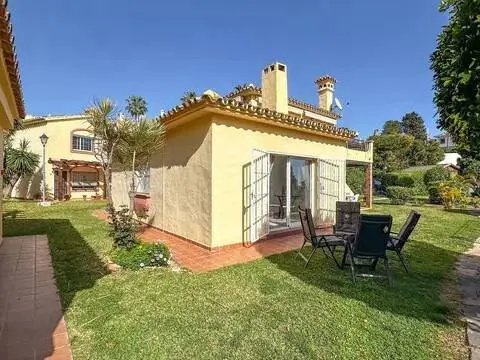 Chalet en Urbanización Calahonda-Golf-Riviera del Sol-Miraflores