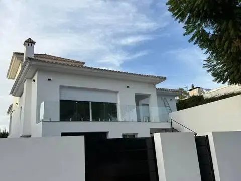 Chalet en Entrenúcleos