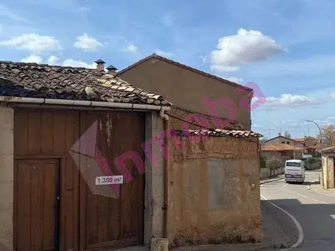 Casa rústica en Avenida de San Pedro Regalado in La Aguilera (Aranda de Duero) · Aranda de Duero
