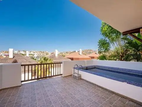 Chalet en Urbanización Calahonda-Golf-Riviera del Sol-Miraflores