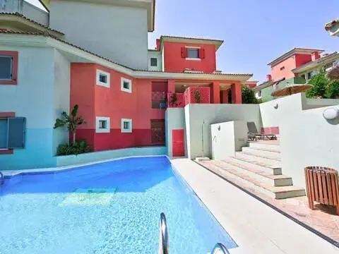 Ático en Núcleo in Núcleo (San Roque) · San Roque
