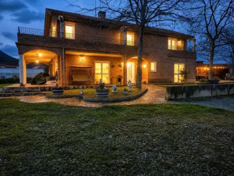 Chalet en Unión de los Tres Ejércitos