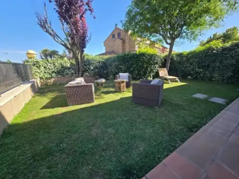 Chalet en San Adrián-La Cava-El Arco