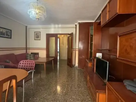 Piso en Hospital-Parque Sur