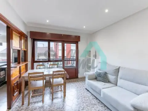 Piso en Pumarín-Teatinos