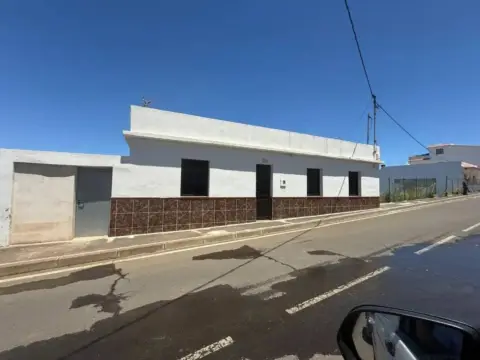 Chalet in San Juan de La Rambla