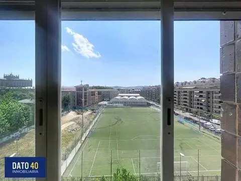 Piso en calle de la Madre Vedruna