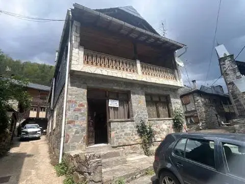Chalet en Igüeña