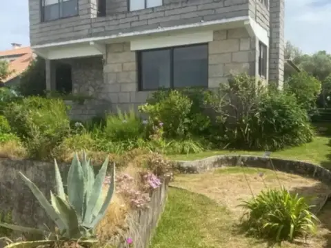 Chalet en Alcabre-Navia-Comesaña