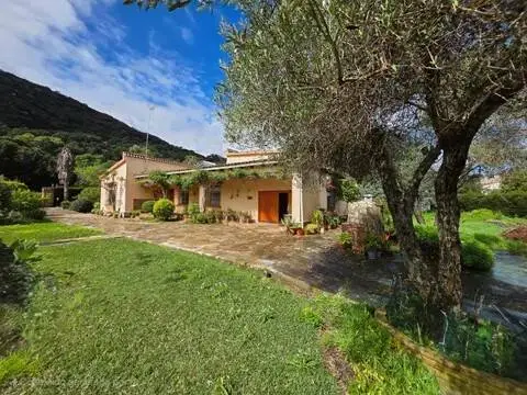 Casa rústica en Los Barrios