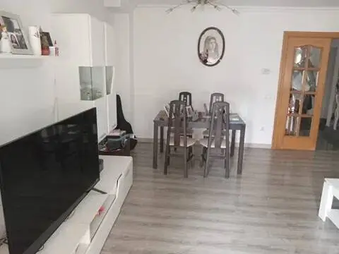 Chalet en calle de Petra Fernández Bobadilla