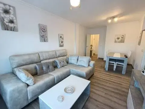 Piso en Pinar Alto-Crevillet-Menesteo