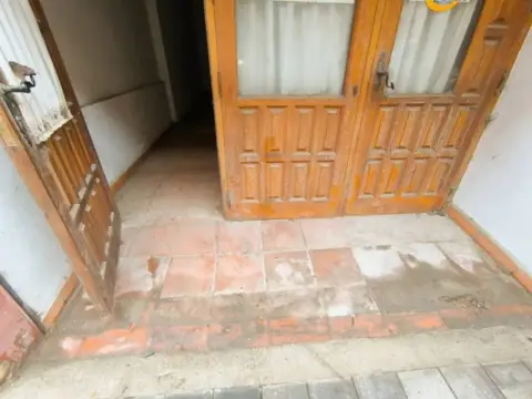 Local comercial en calle Mayor Antigua