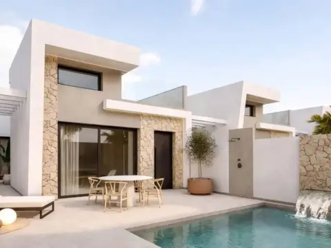 Chalet en Los Alcázares