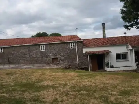 Chalet en calle Lugar Esmolfe-Pq Asma, 500P