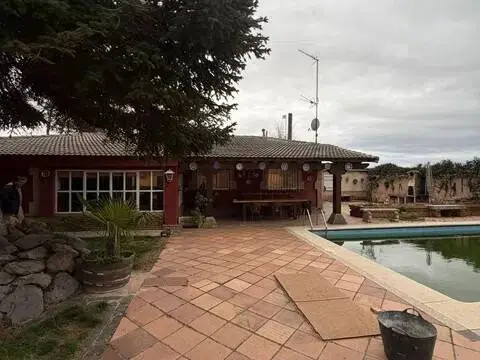 Chalet en Área Rural-Valverde-Las Casas