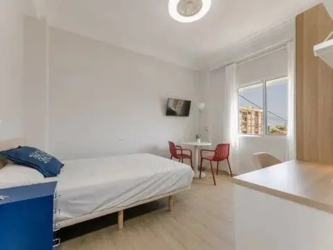 Habitación en calle calle de Joan Aguilo, 4