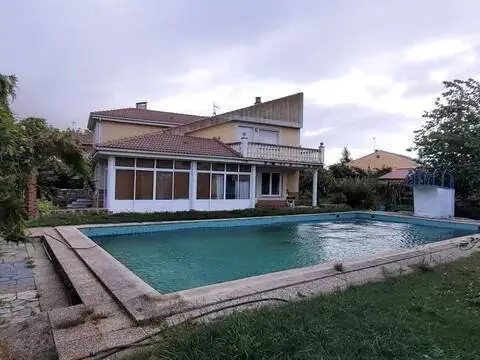 Chalet en Morales del Vino