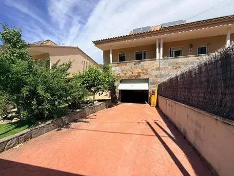 Chalet en Canyelles