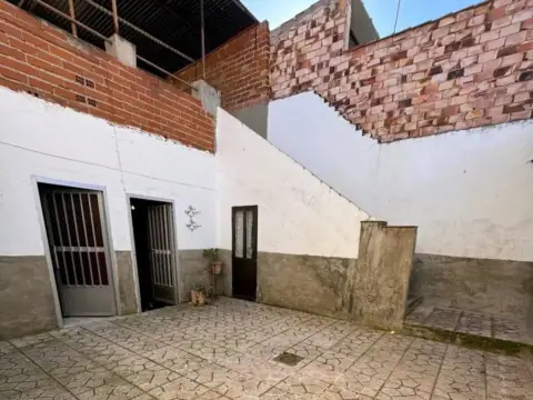 Chalet en El Poblado-Constitución-El Villar