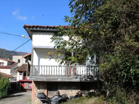 Chalet en calle Lugar Soto de Lorio, 13