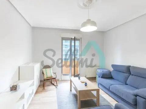 Piso en Ciudad-Naranco-Vallobín