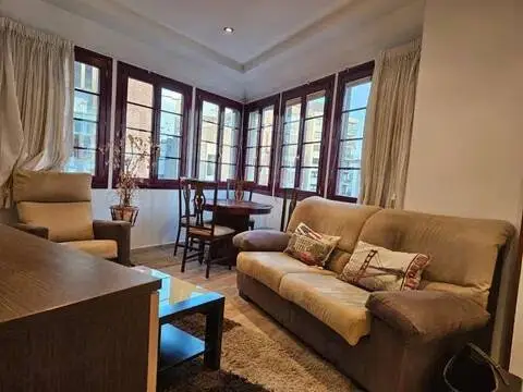 Piso en calle de Luciano Castañón