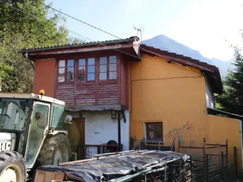 Chalet en calle Lugar Soto de Lorio, 67A