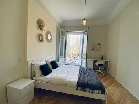 Habitación en Universidad-Malasaña