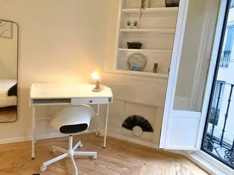 Habitación en Universidad-Malasaña