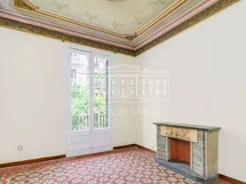 Piso en La Nova Esquerra de l'Eixample