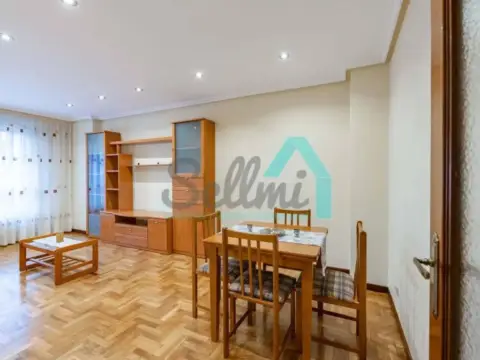 Piso en Pumarín-Teatinos