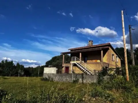 Chalet en Carballedo