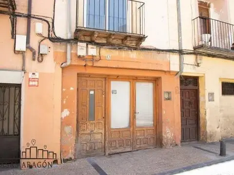 Casa adosada en calle de Tudela