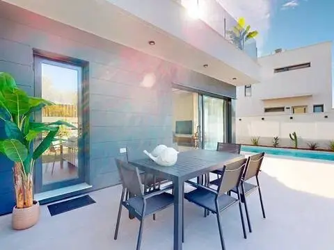 Chalet en Santiago de la Ribera