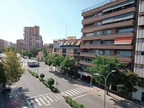 Piso en Tres Olivos-La Piedad