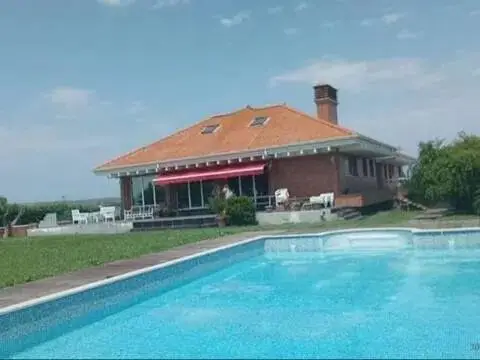 Chalet en Santa Cruz de Bezana
