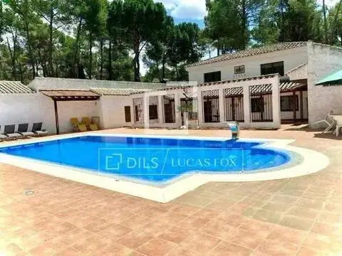 Chalet en Urbanización Pinares del Júcar