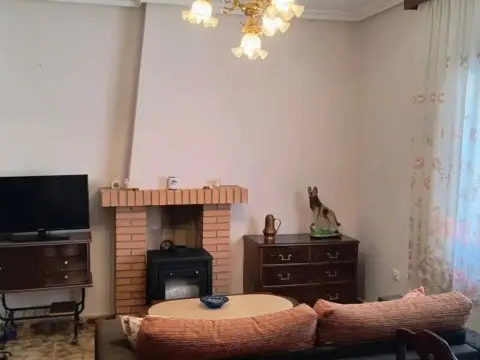 Chalet en Villanueva de San Carlos