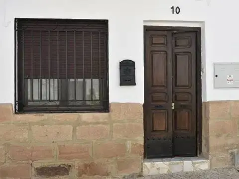 Chalet en Baños de La Encina