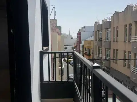 Piso en calle de El Salvador