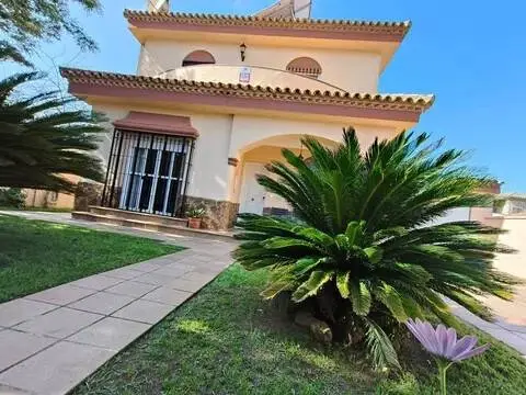 Chalet en calle calle Heliopolis, 3